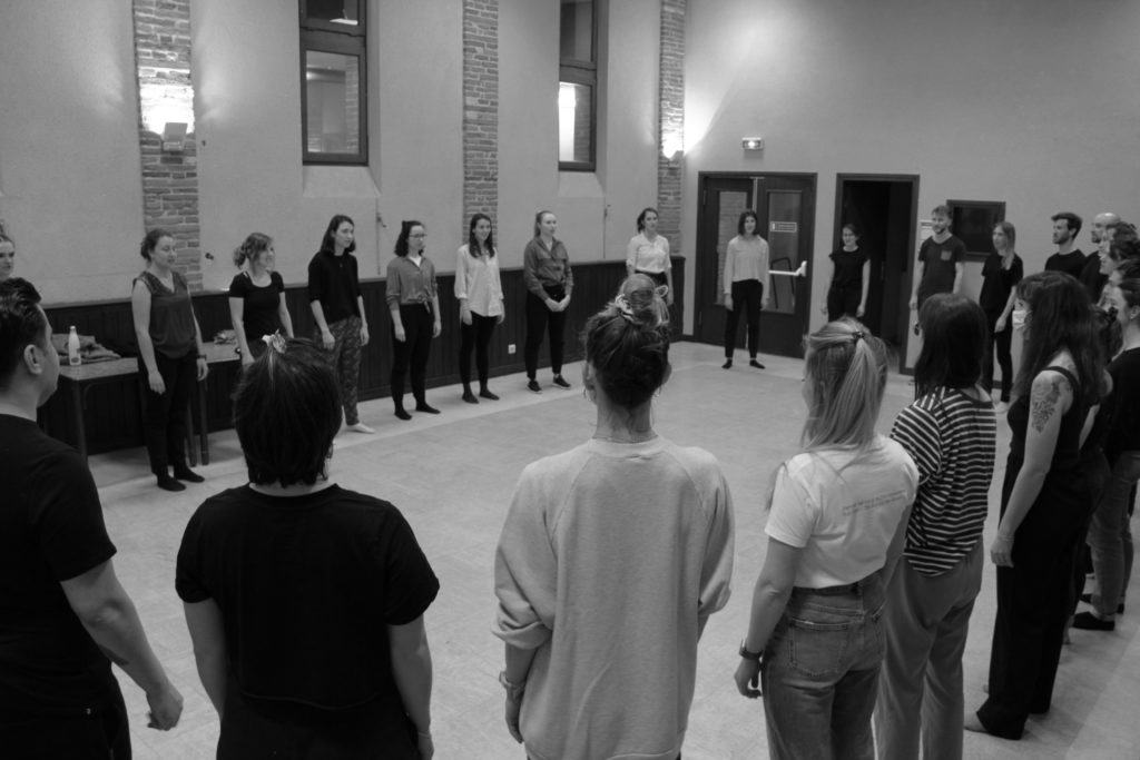 Danse Théâtre Yoga Hatha Yoga Yoga Danse Blossom Toulouse